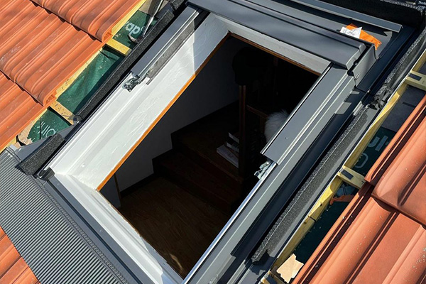 Pose de fenêtres de toit Velux à Romilly-sur-Seine dans l'Aube (10) Pose de fenêtres de toit Velux à Romilly-sur-Seine dans l'Aube (10)